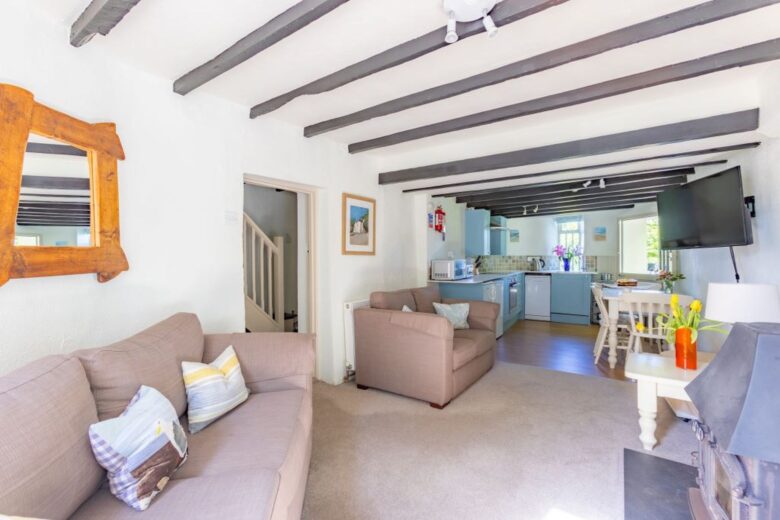 Luxury Holiday Cottage For Rent Bude Cornwall Round House Cottage